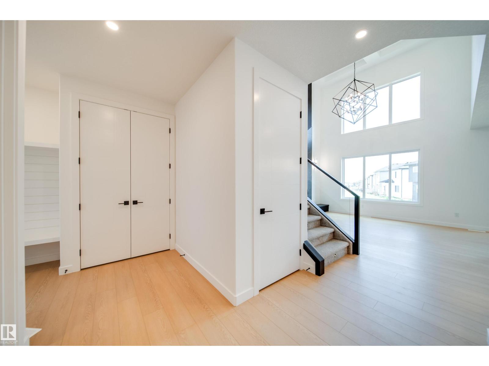 Property at 42 DILLWORTH CR image 2