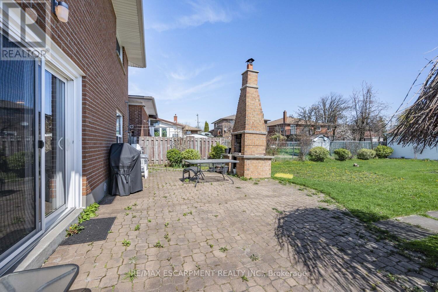 1227 Alexandra Avenue, Mississauga, Ontario  L5E 2A4 - Photo 32 - W12362508