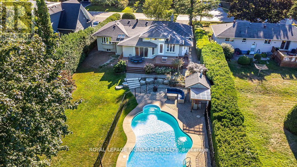 Property at 383 MAPLEHURST AVENUE image 1