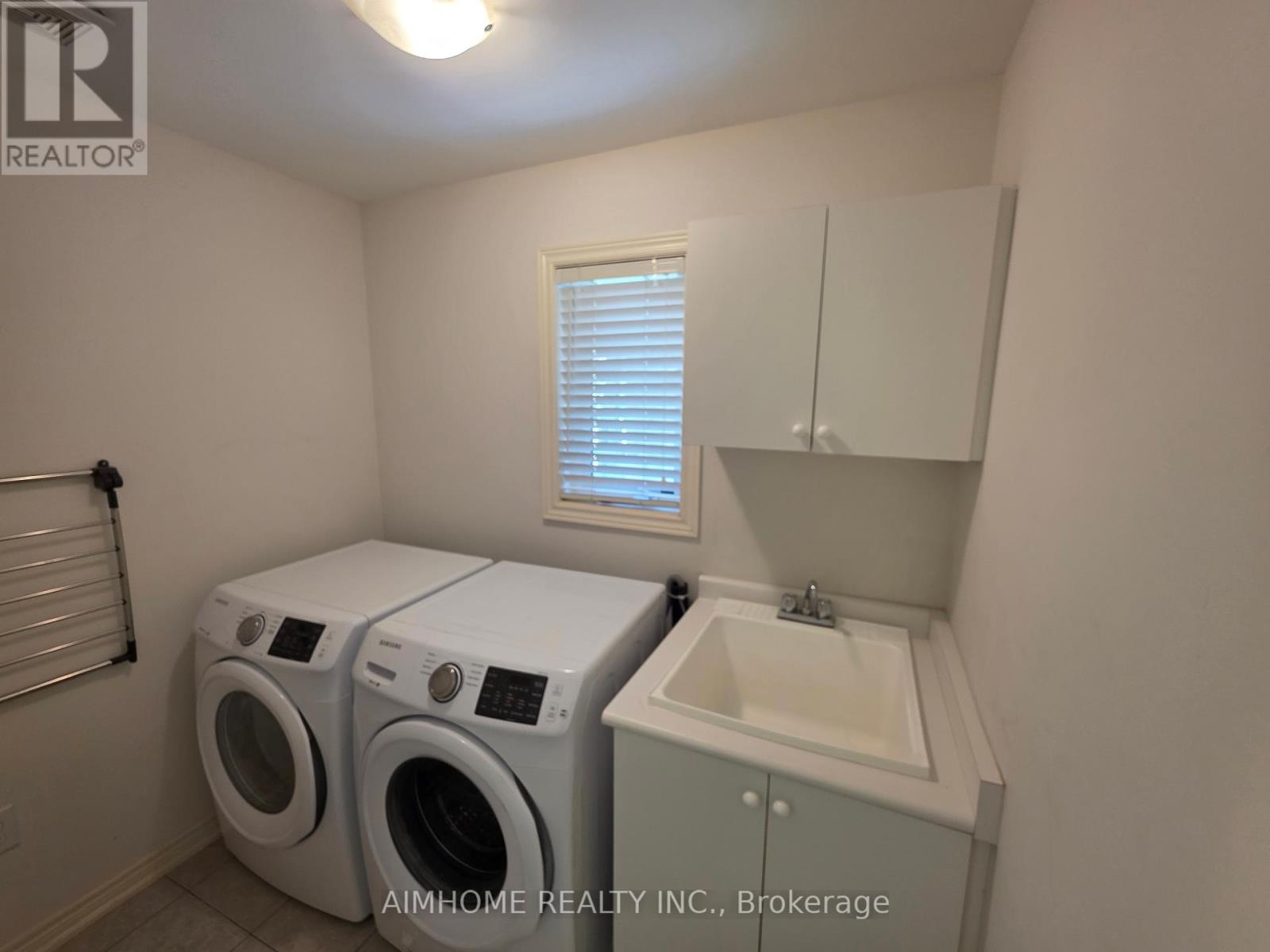 Property at 426 GEORGE RYAN AVENUE image 4