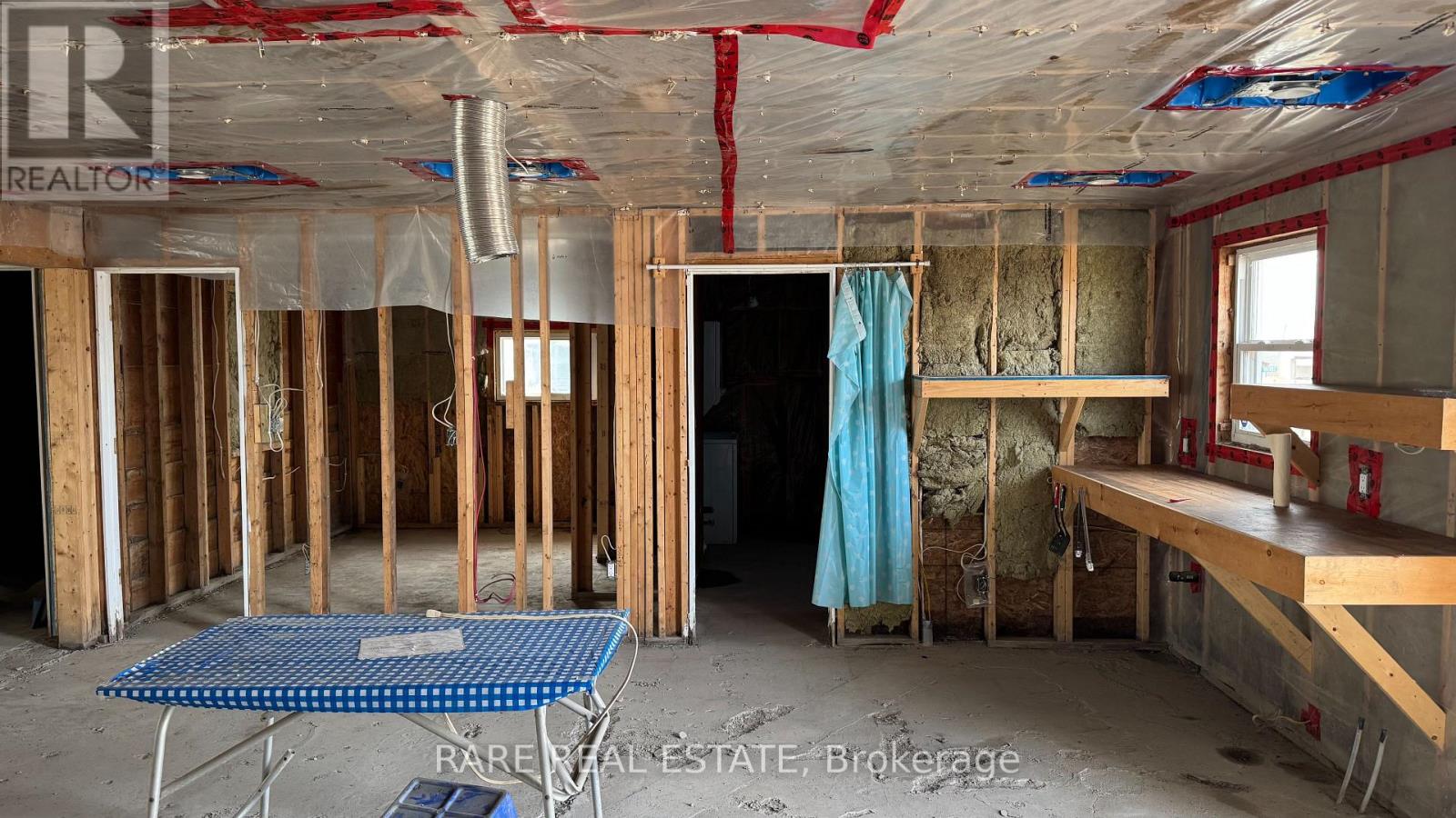 18080 Erie Shore Drive, Chatham-Kent, Ontario  N0P 1A0 - Photo 17 - X12362460