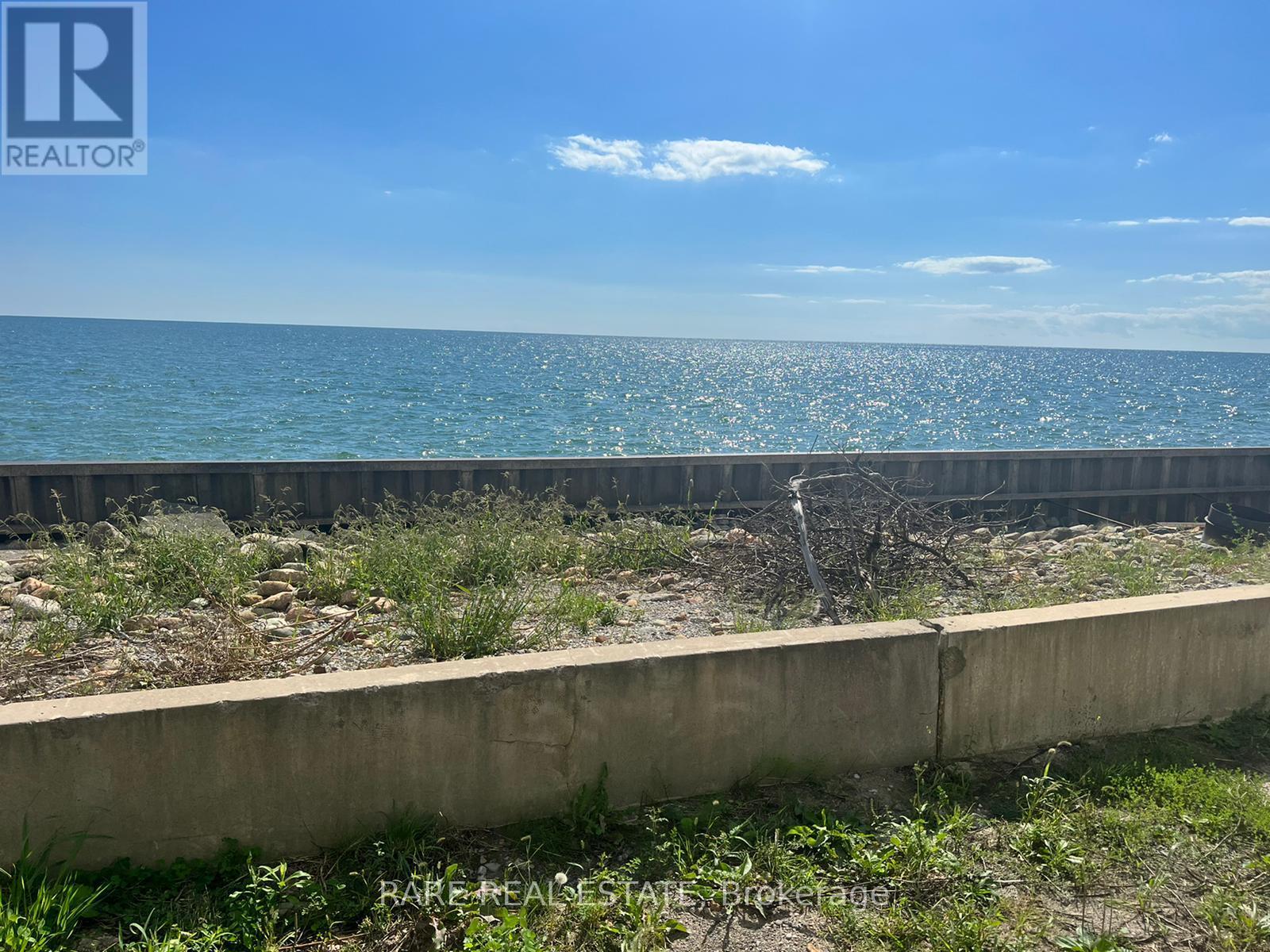 18080 Erie Shore Drive, Chatham-Kent, Ontario  N0P 1A0 - Photo 2 - X12362460
