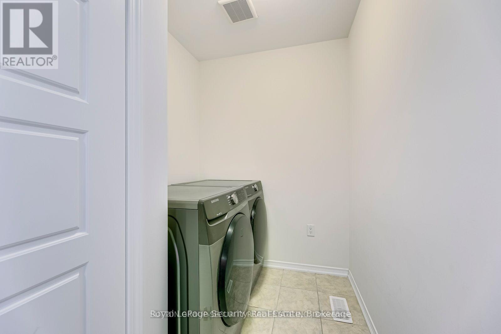 30 Witteveen Drive, Brantford, Ontario  N3T 0S3 - Photo 33 - X12362475