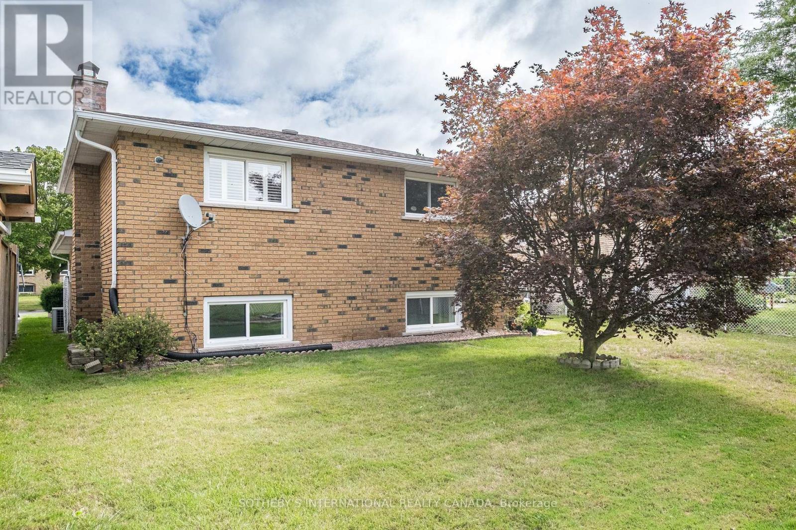87 Bridlewood Drive, Welland, Ontario  L3C 6H3 - Photo 22 - X12362493
