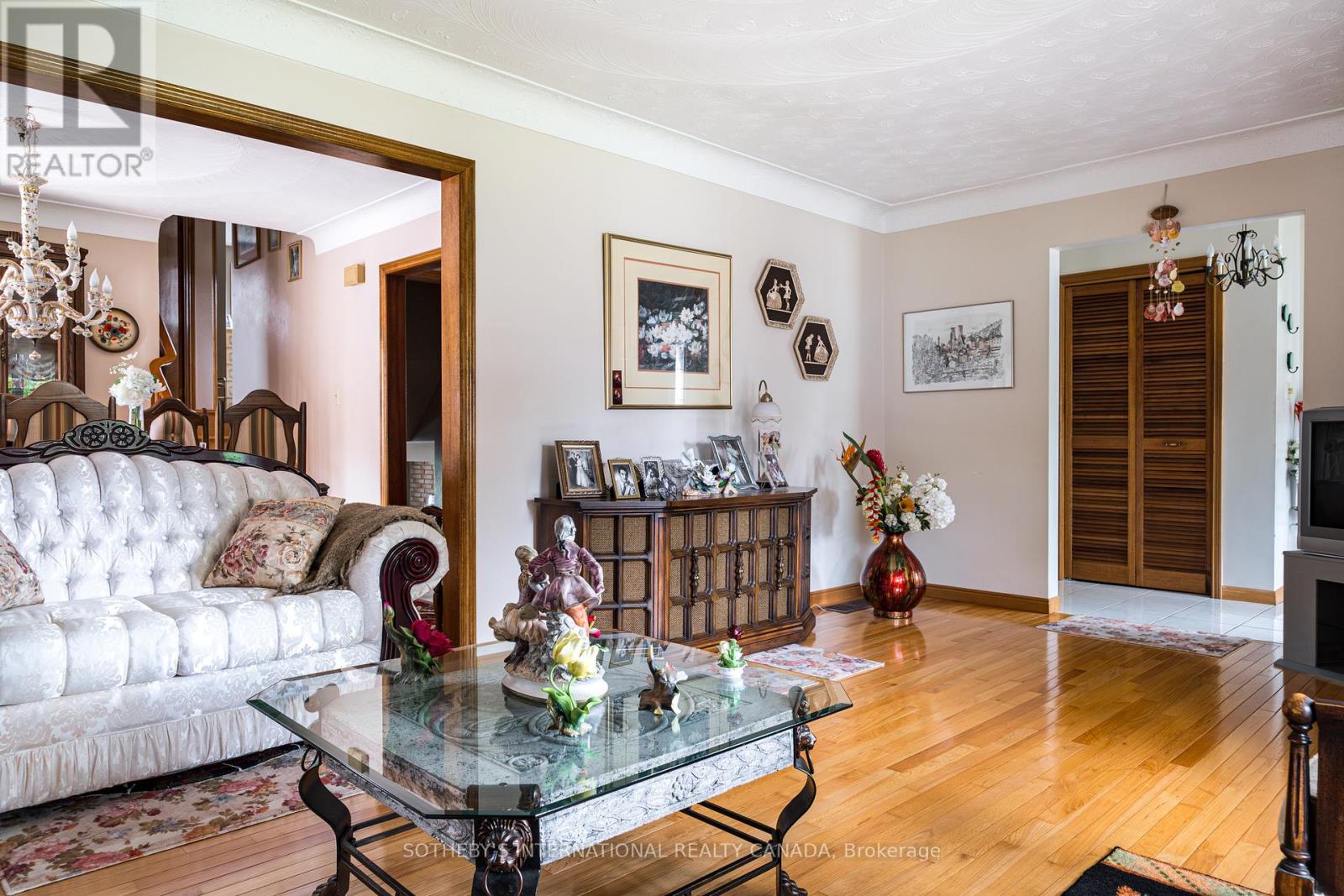 87 Bridlewood Drive, Welland, Ontario  L3C 6H3 - Photo 7 - X12362493