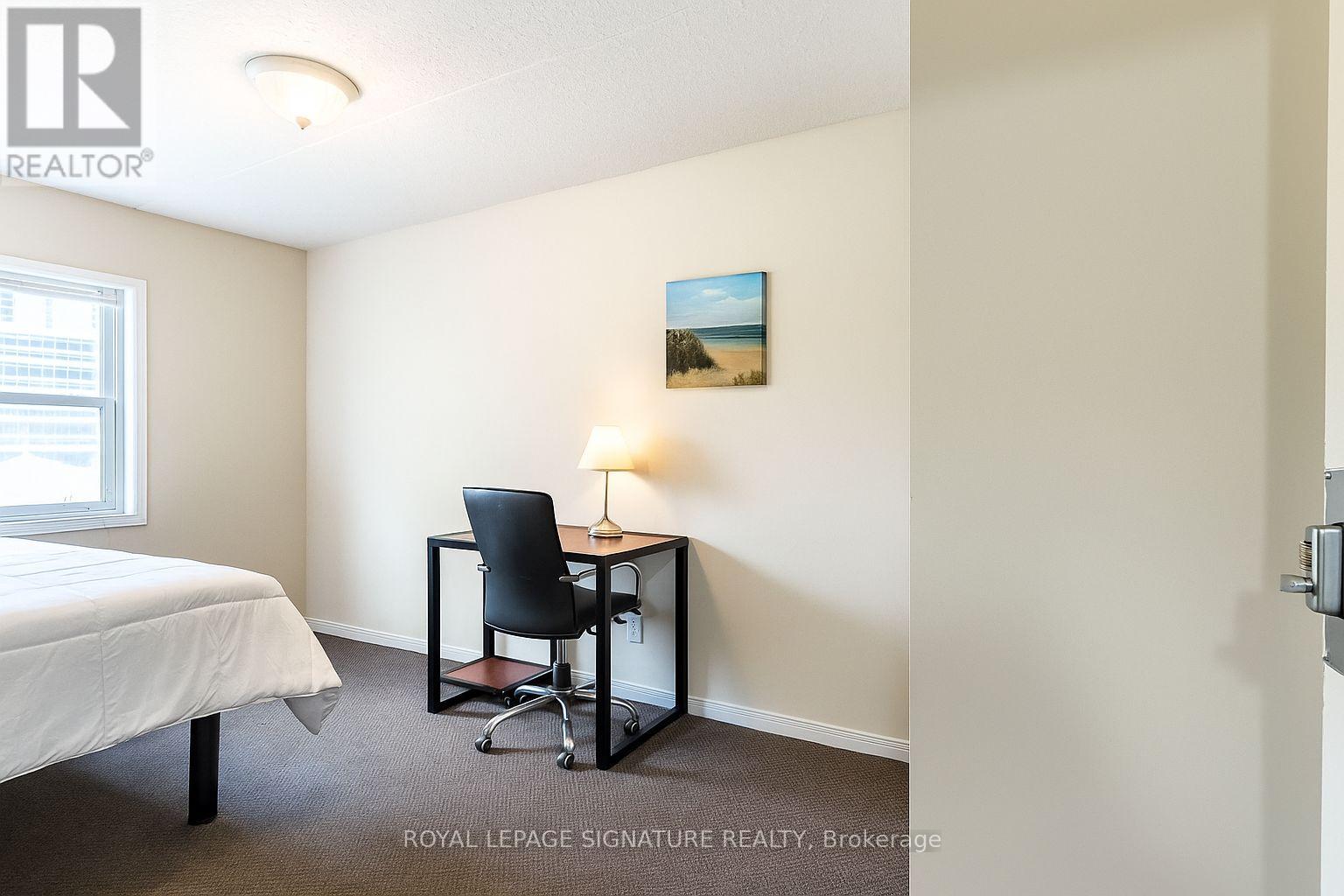 301 - 261 Lester Street, Waterloo, Ontario  N2L 3W6 - Photo 19 - X12362585