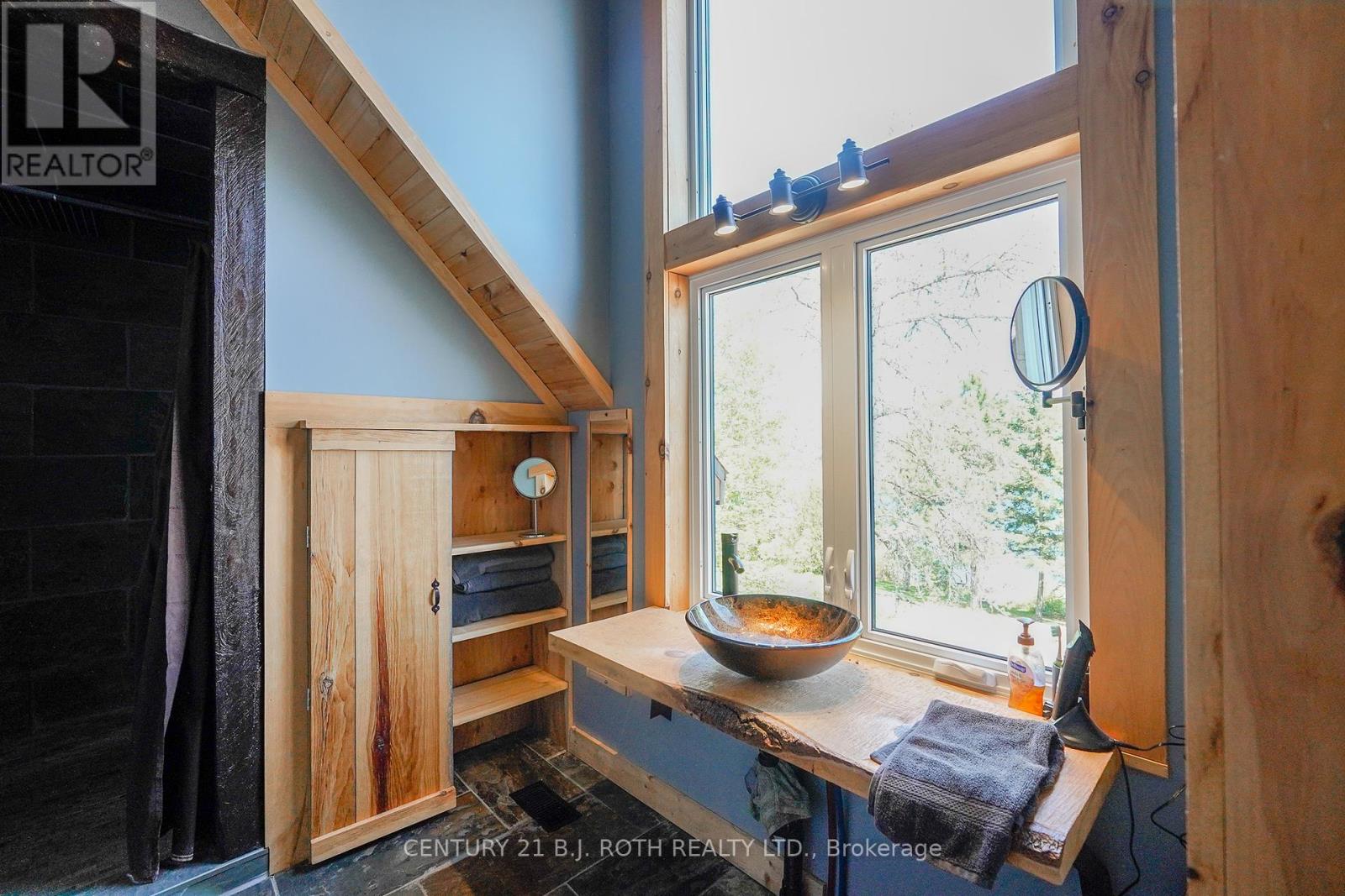 59 White Bear Court, Temagami, Ontario  P0H 2H0 - Photo 23 - X12362598
