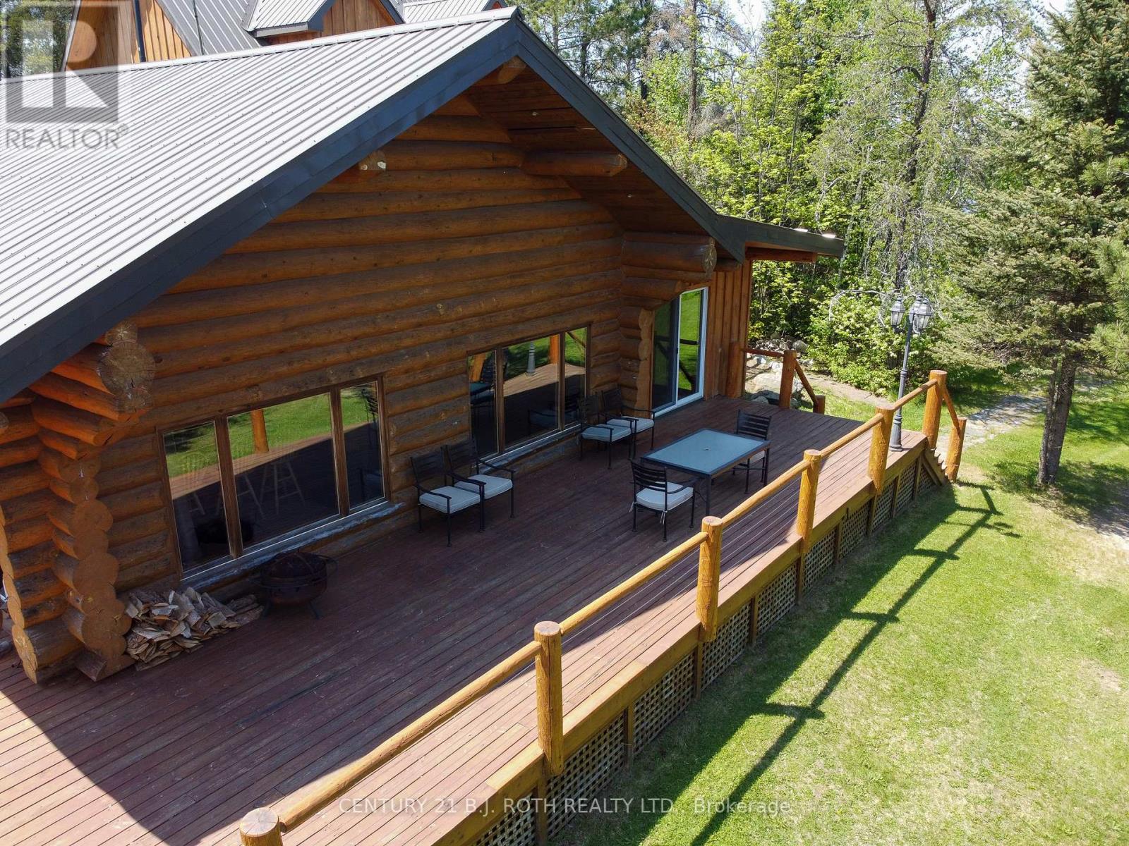 59 White Bear Court, Temagami, Ontario  P0H 2H0 - Photo 4 - X12362598