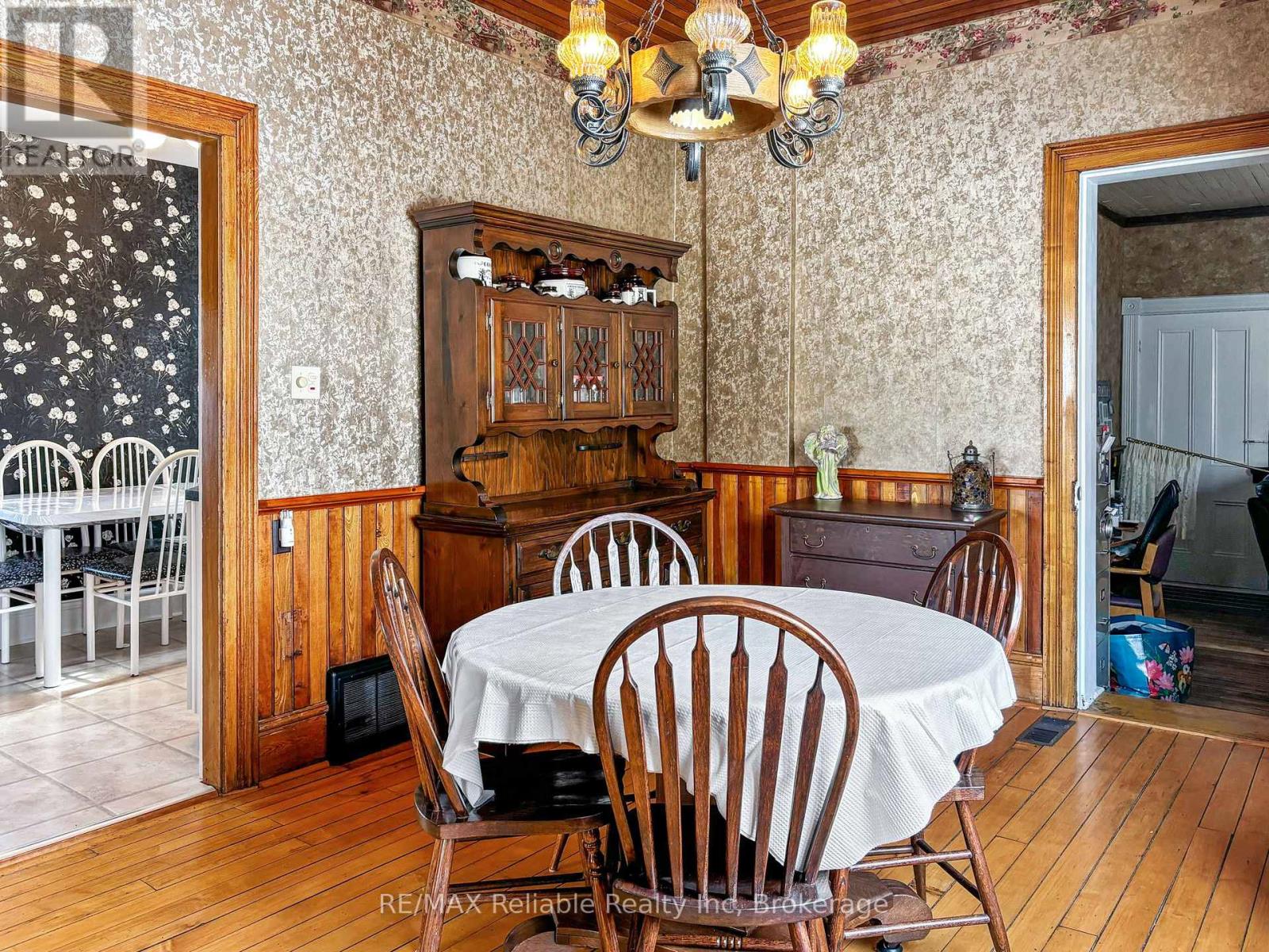 293 Drummond Street, North Huron, Ontario  N0M 1H0 - Photo 15 - X12359043
