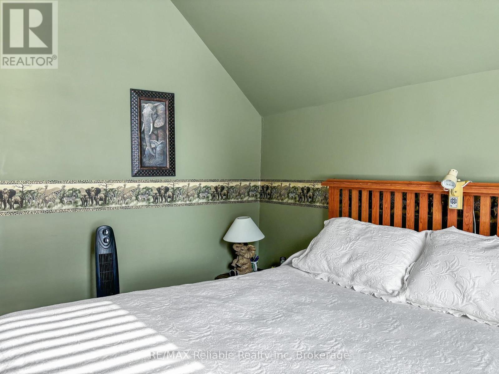 293 Drummond Street, North Huron, Ontario  N0M 1H0 - Photo 40 - X12359043
