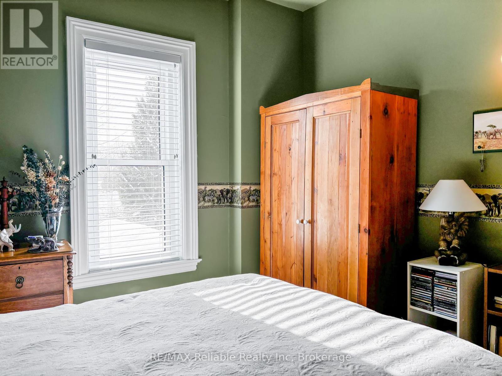 293 Drummond Street, North Huron, Ontario  N0M 1H0 - Photo 39 - X12359043
