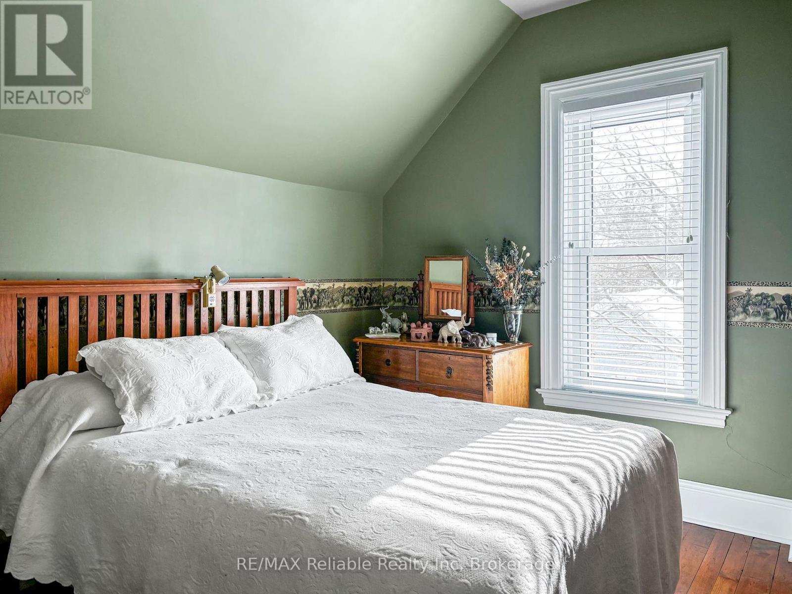 293 Drummond Street, North Huron, Ontario  N0M 1H0 - Photo 38 - X12359043