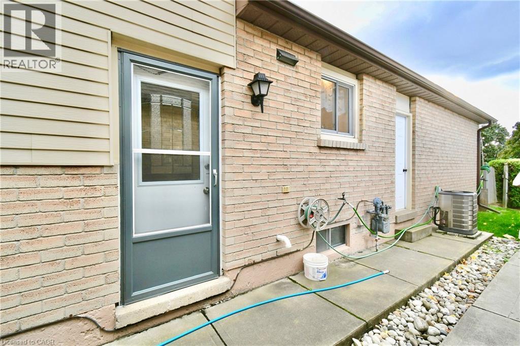 40 Lyton Crescent, Stoney Creek, Ontario  L8J 2C9 - Photo 31 - 40763152