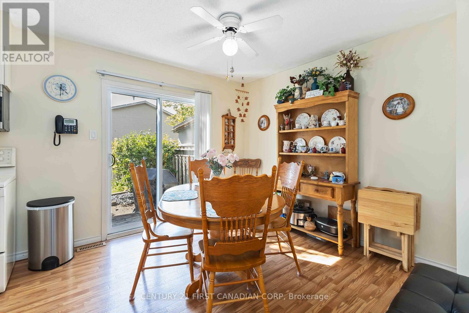 71 Golfdale Crescent, London South, Ontario  N6C 5P3 - Photo 11 - X12362709