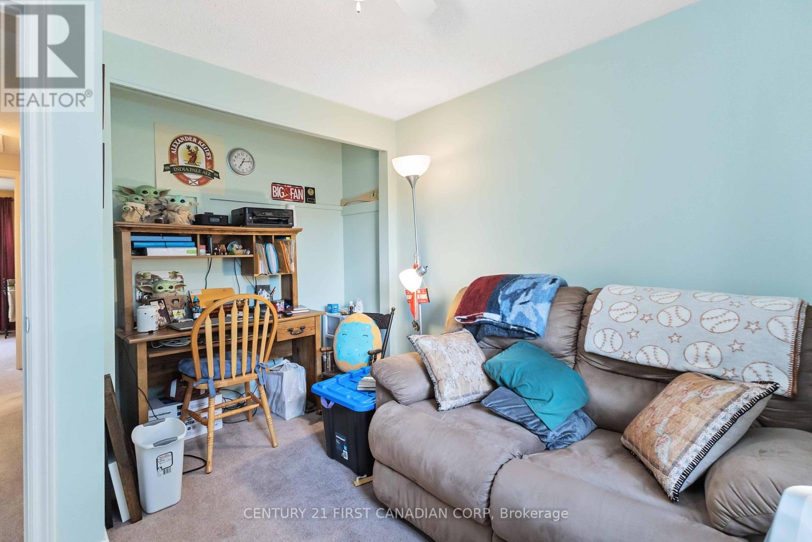 71 Golfdale Crescent, London South, Ontario  N6C 5P3 - Photo 18 - X12362709