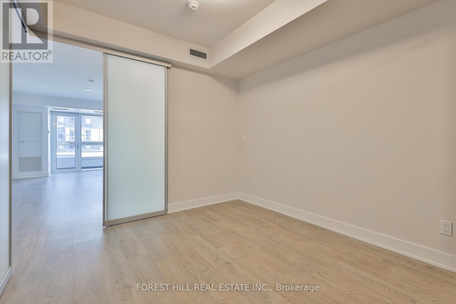 404 - 38 Cameron Street, Toronto, Ontario  M5T 0C3 - Photo 10 - C12362627
