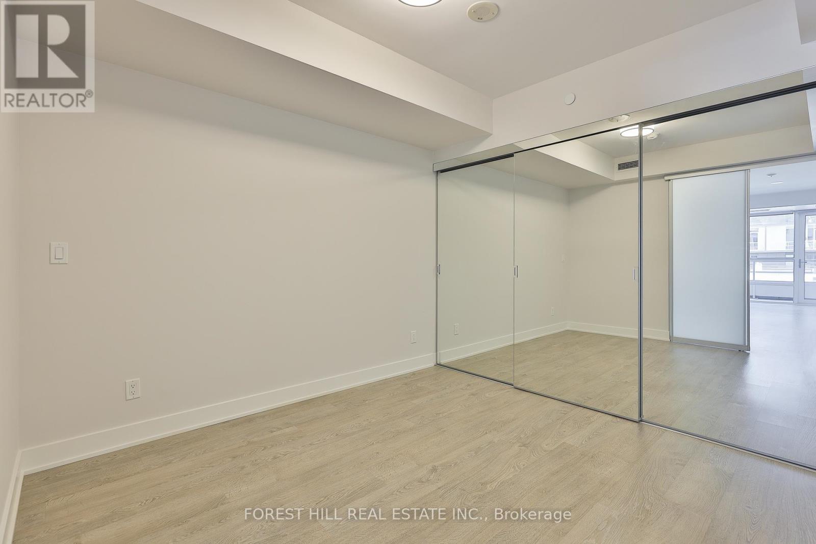 404 - 38 Cameron Street, Toronto, Ontario  M5T 0C3 - Photo 9 - C12362627
