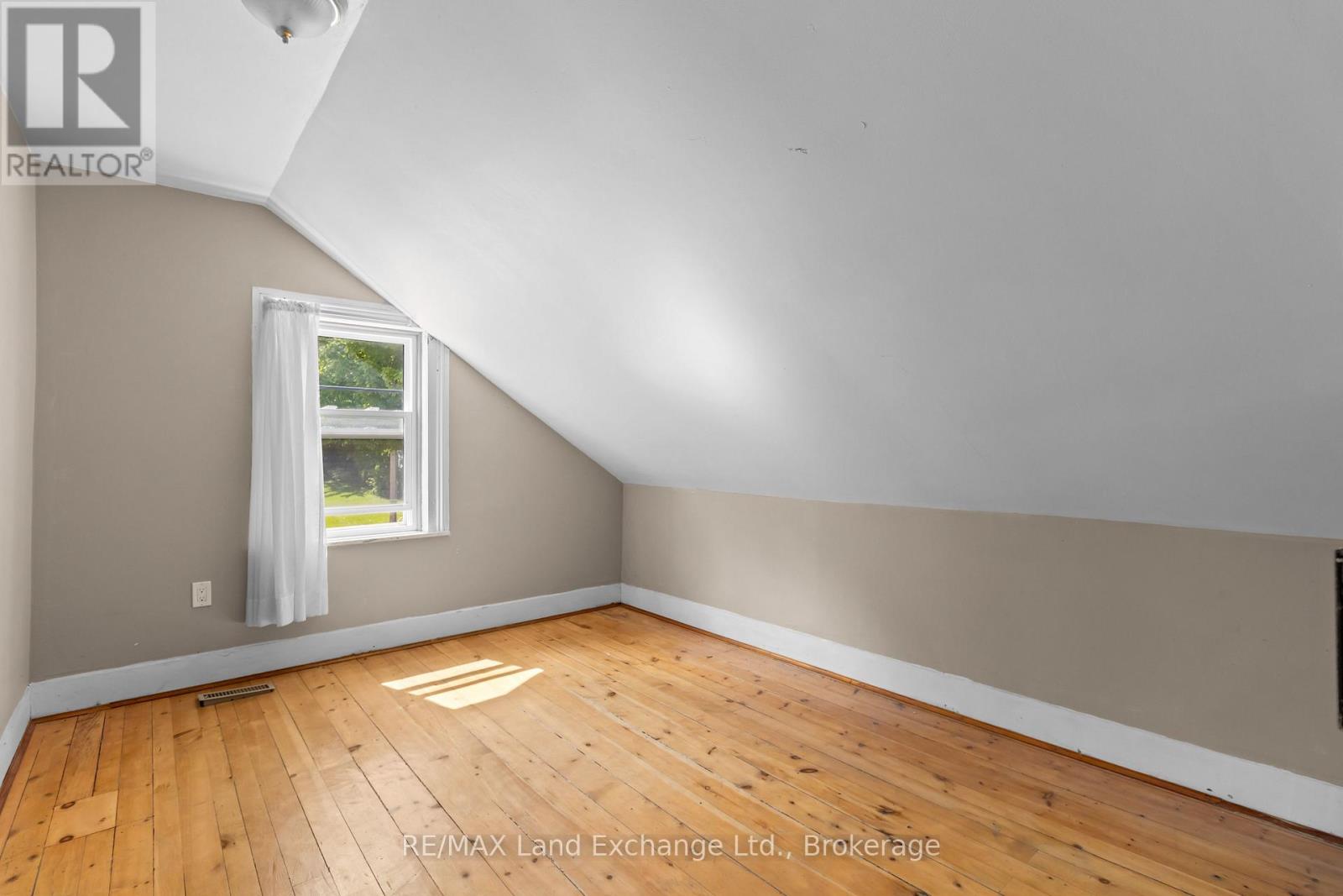 16 6 Concession, Brockton, Ontario  N0G 1K0 - Photo 28 - X12362792