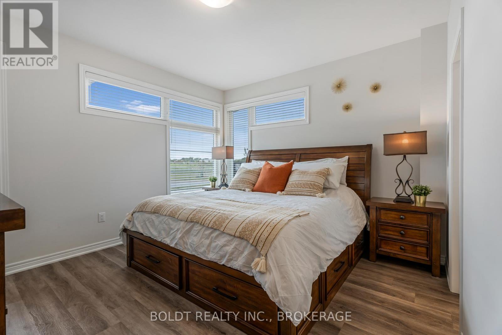 80 Summersides Boulevard, Pelham, Ontario  L0S 1E6 - Photo 11 - X12362768