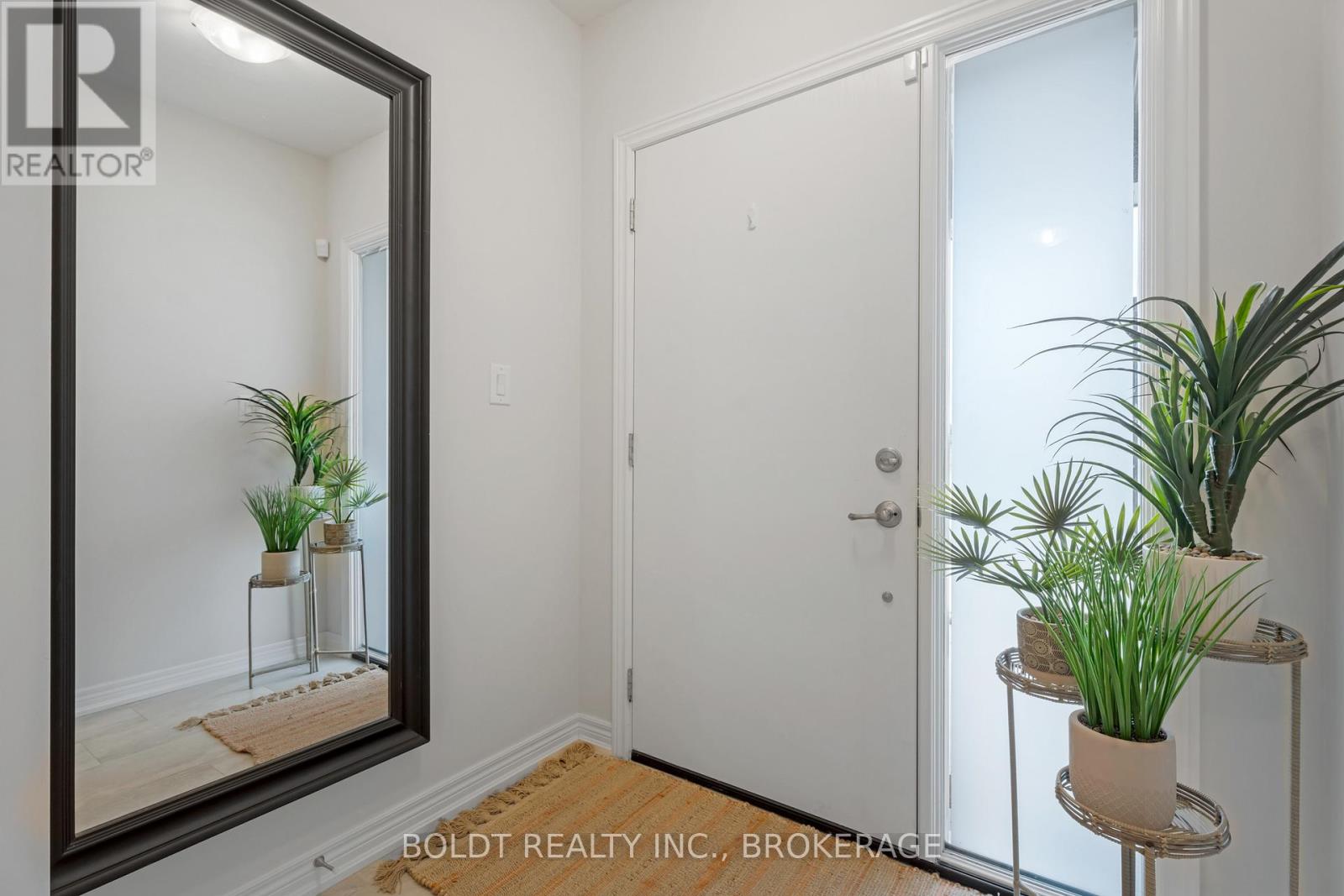 80 Summersides Boulevard, Pelham, Ontario  L0S 1E6 - Photo 3 - X12362768