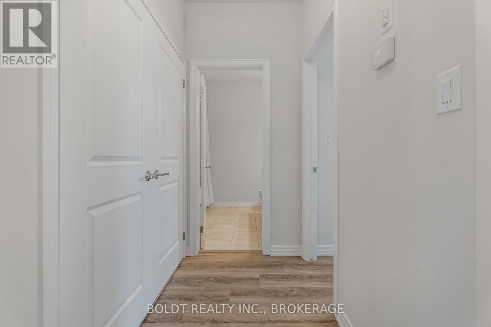80 Summersides Boulevard, Pelham, Ontario  L0S 1E6 - Photo 5 - X12362768