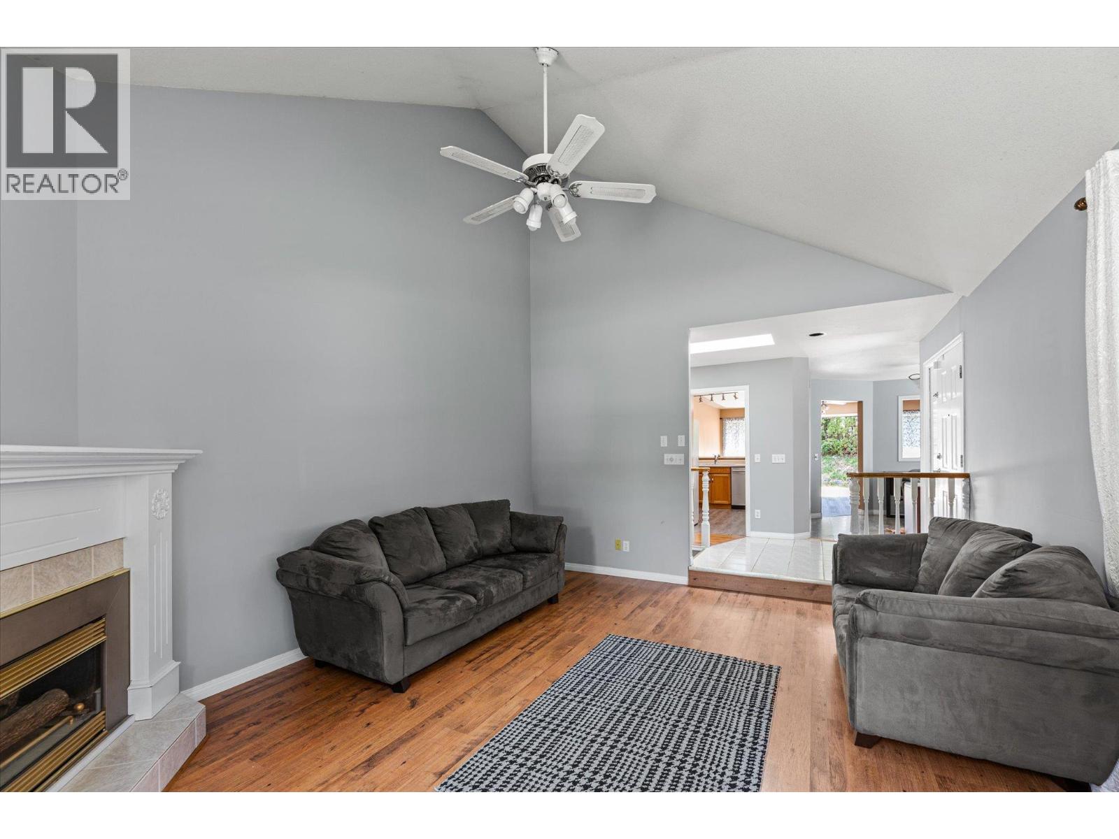 1881 Portland Place, Kelowna, British Columbia  V1V 1P9 - Photo 6 - 10352563