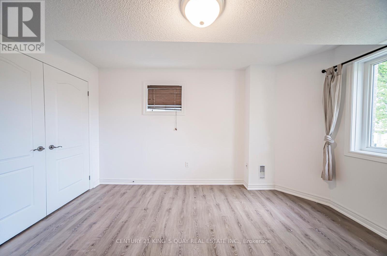 220 Karl Rose Trail, Newmarket, Ontario  L3X 3J3 - Photo 38 - N12362659