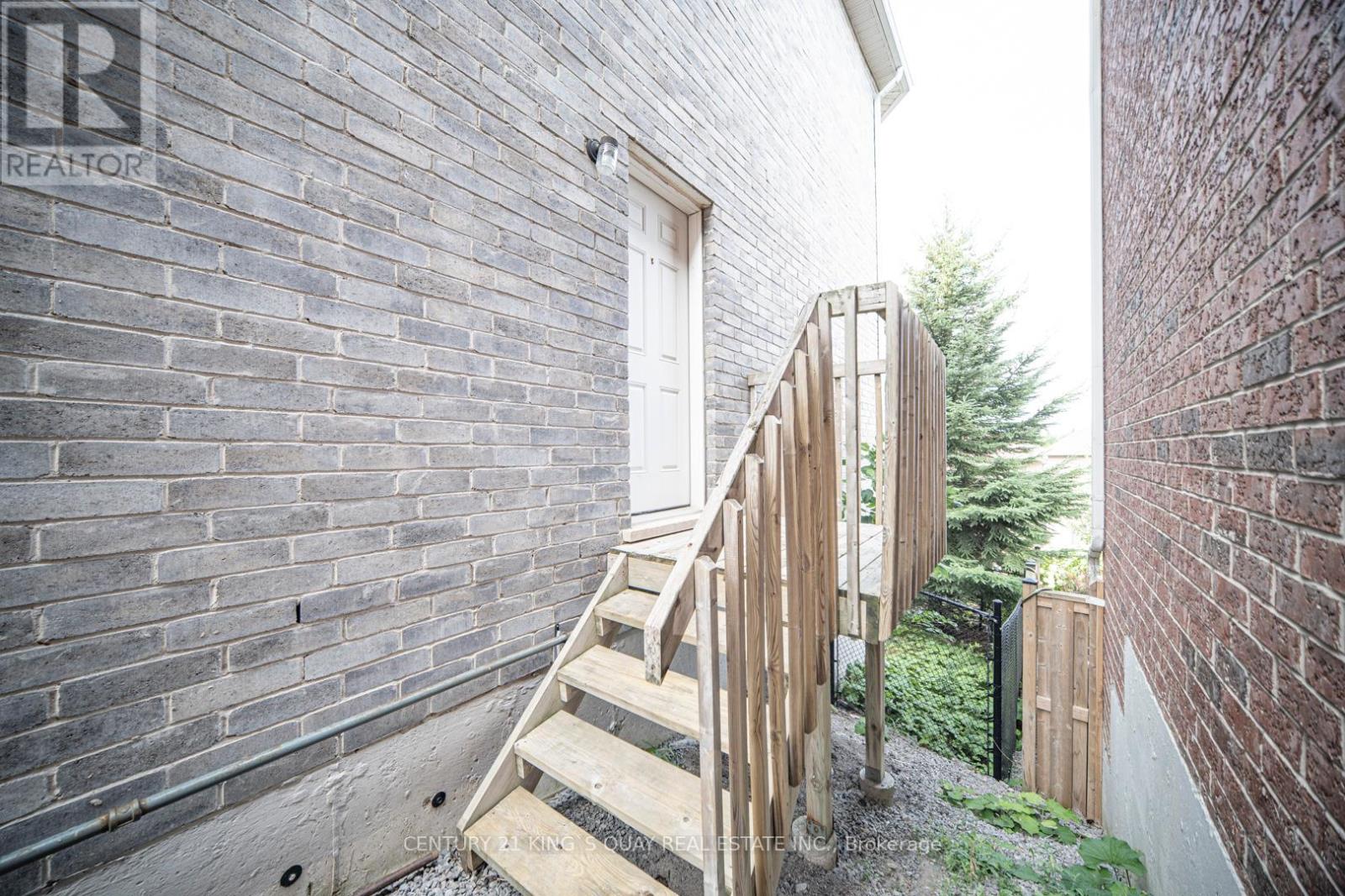 220 Karl Rose Trail, Newmarket, Ontario  L3X 3J3 - Photo 47 - N12362659