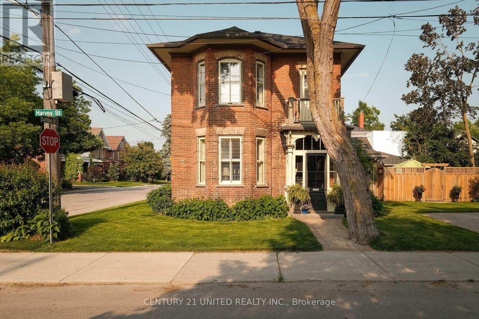 558 Harvey Street, Peterborough Central, Ontario  K9H 3K9 - Photo 35 - X12362734