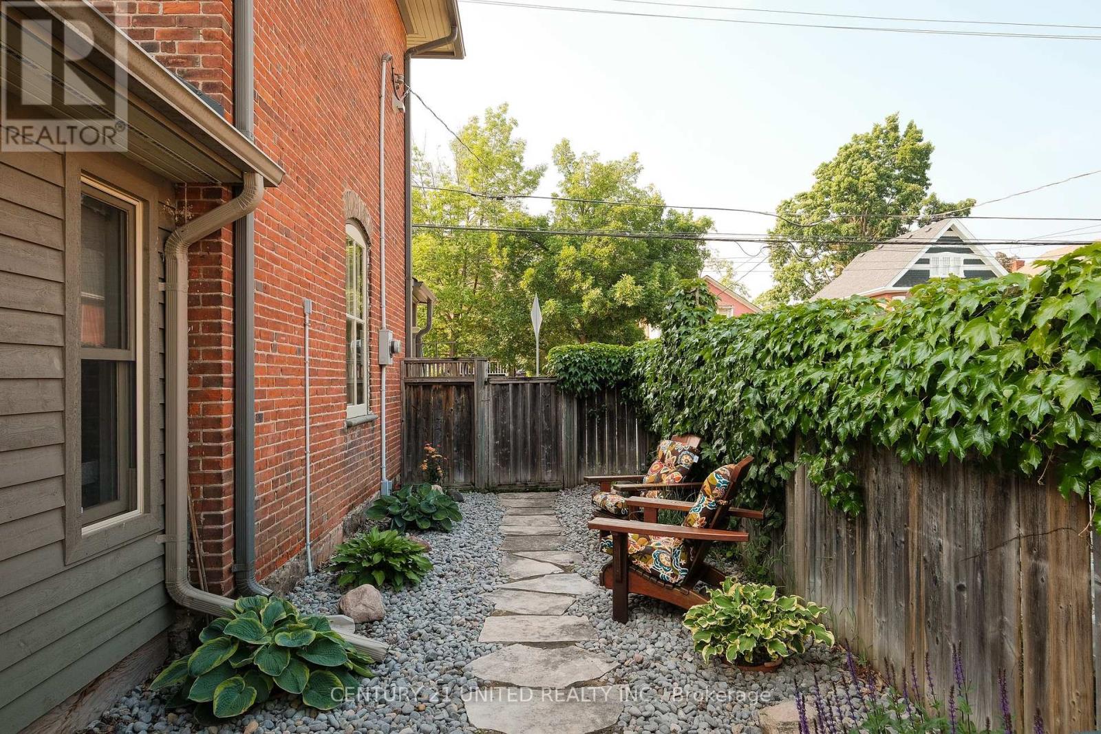 558 Harvey Street, Peterborough Central, Ontario  K9H 3K9 - Photo 39 - X12362734