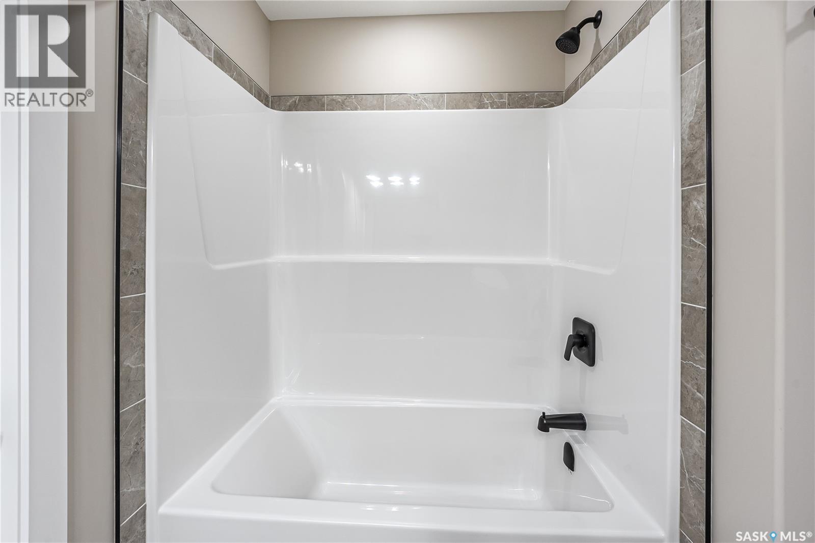 1729 Mustard Street, Regina, Saskatchewan  S4Y 0G1 - Photo 15 - SK016557