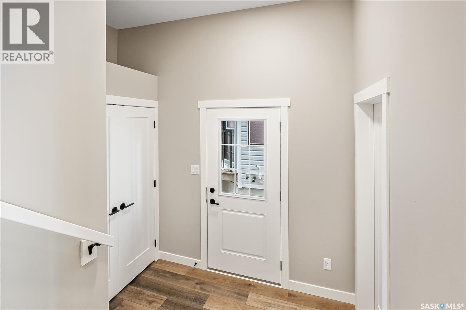 1729 Mustard Street, Regina, Saskatchewan  S4Y 0G1 - Photo 3 - SK016557