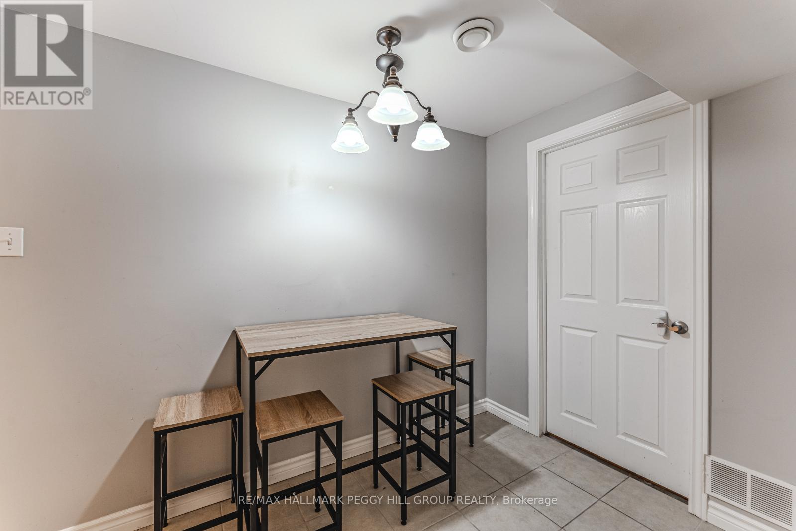 69 Fox Run, Barrie, Ontario  L4N 5L6 - Photo 11 - S12362738