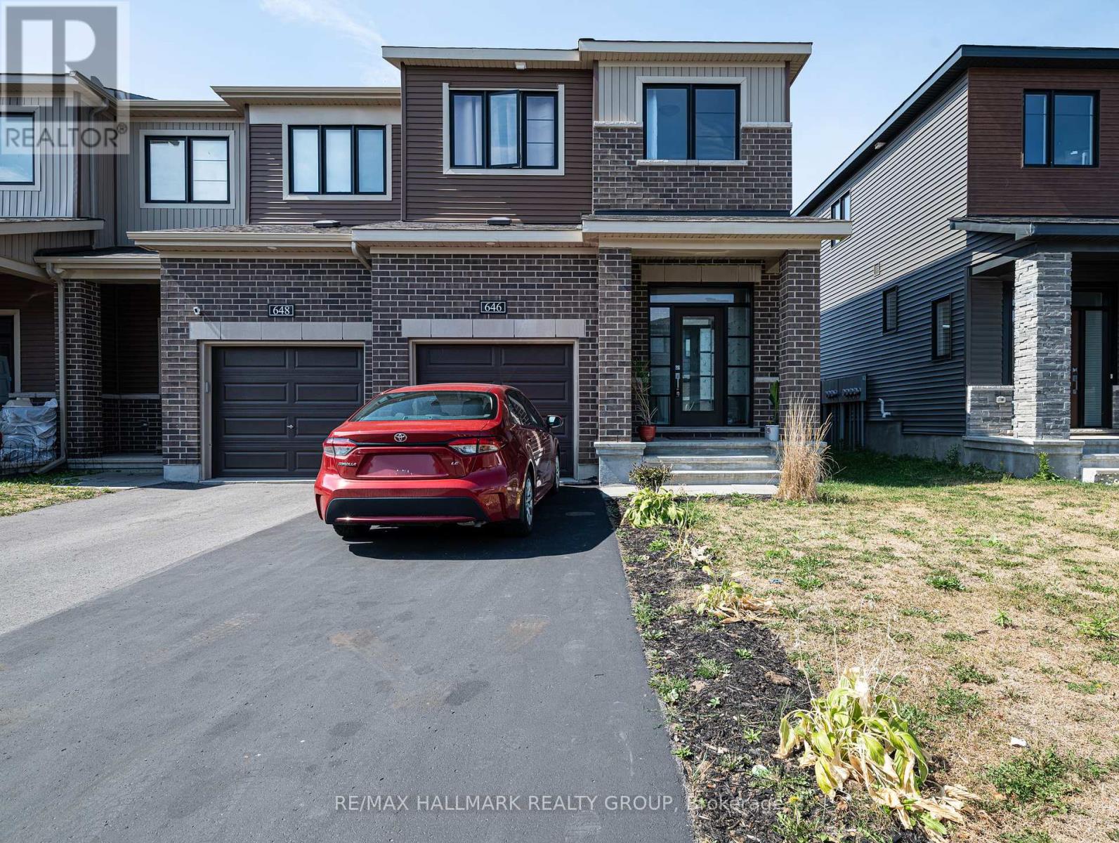 646 Hamsa Street, Ottawa, Ontario  K2J 6Z7 - Photo 2 - X12360111