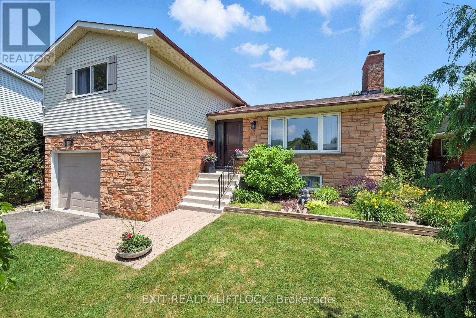47 Martindale Street, Oshawa, Ontario  L1H 6W7 - Photo 1 - E12362813