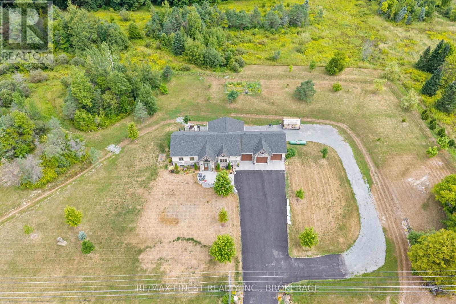 3266 Harrowsmith Road, Frontenac (Frontenac South), Ontario  K0H 1V0 - Photo 46 - X12362811