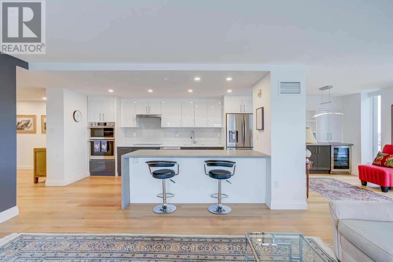 2410 - 2045 Lake Shore Boulevard W, Toronto (Mimico), Ontario  M8V 2Z6 - Photo 11 - W12362711