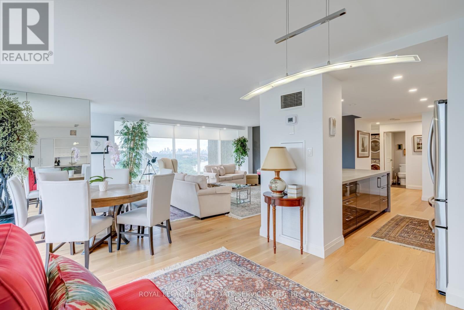 2410 - 2045 Lake Shore Boulevard W, Toronto (Mimico), Ontario  M8V 2Z6 - Photo 13 - W12362711
