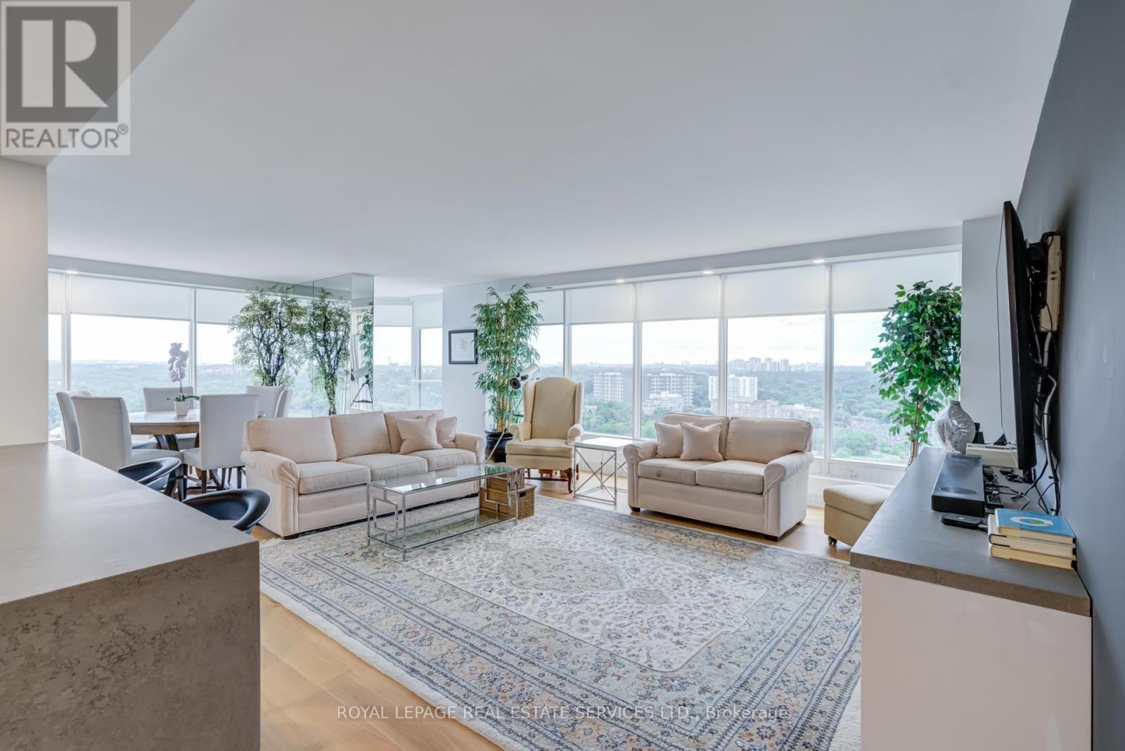 2410 - 2045 Lake Shore Boulevard W, Toronto (Mimico), Ontario  M8V 2Z6 - Photo 19 - W12362711