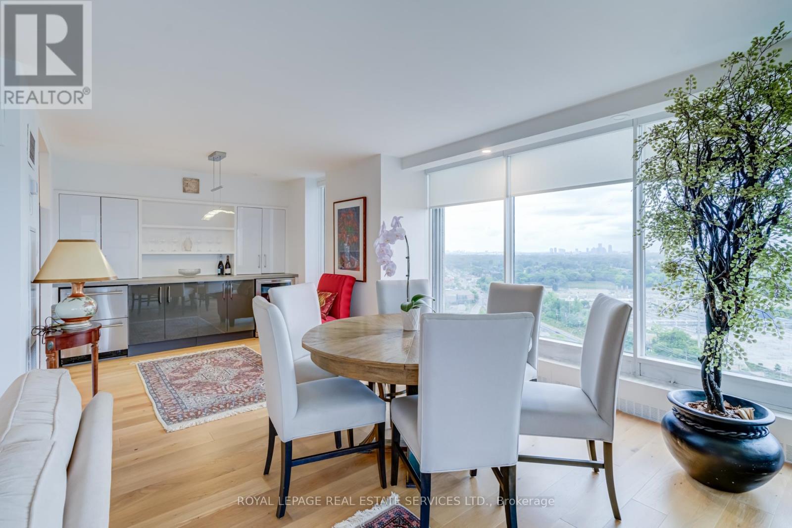 2410 - 2045 Lake Shore Boulevard W, Toronto (Mimico), Ontario  M8V 2Z6 - Photo 25 - W12362711