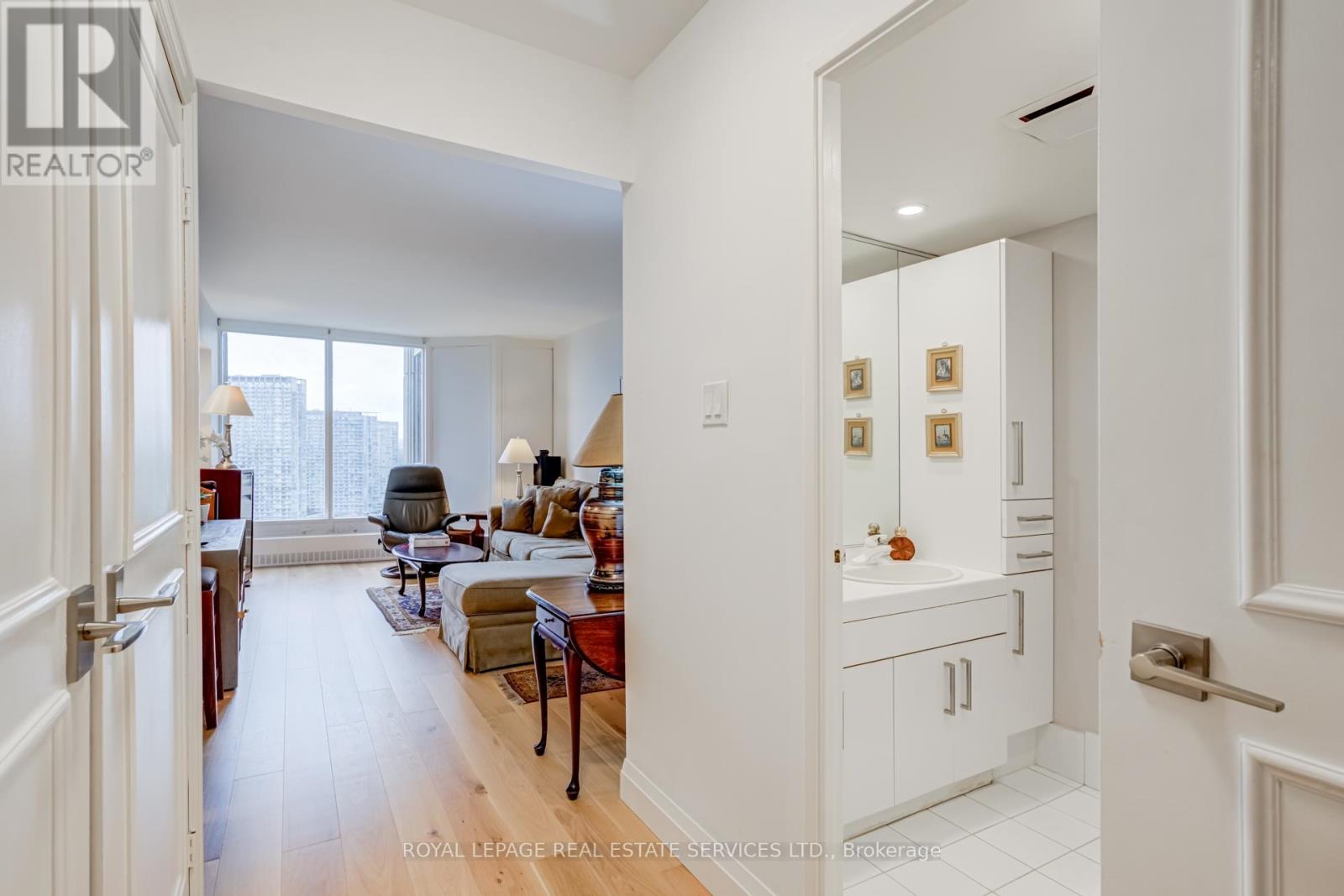 2410 - 2045 Lake Shore Boulevard W, Toronto (Mimico), Ontario  M8V 2Z6 - Photo 29 - W12362711