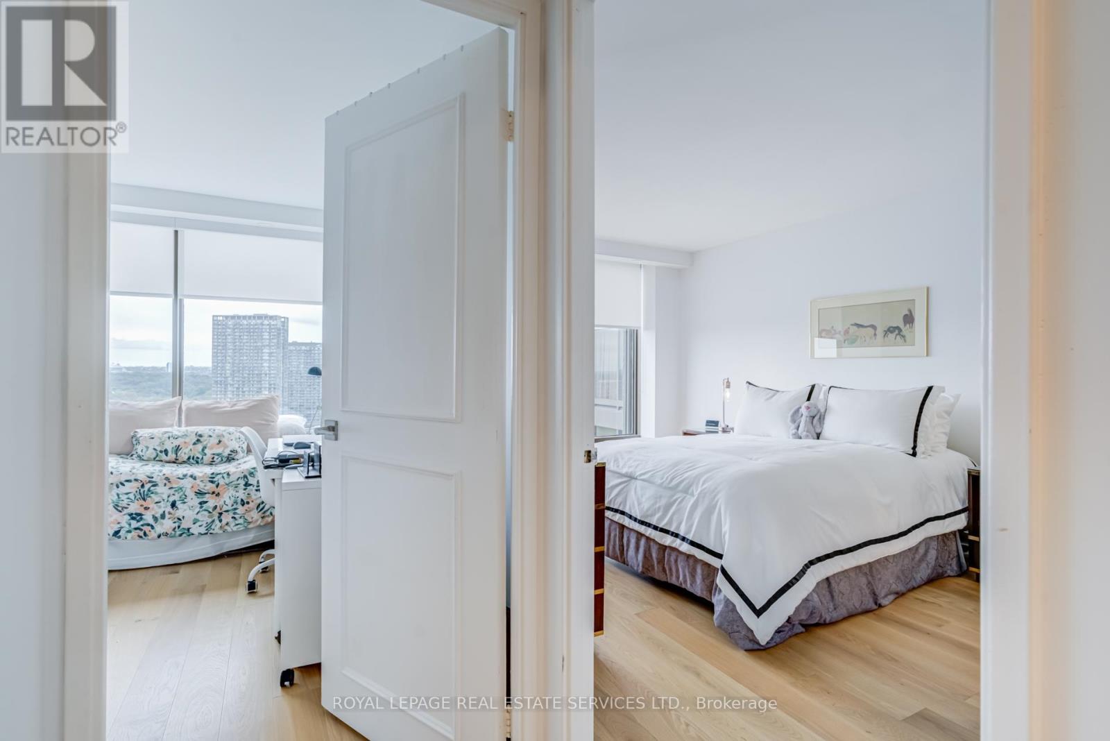 2410 - 2045 Lake Shore Boulevard W, Toronto (Mimico), Ontario  M8V 2Z6 - Photo 35 - W12362711