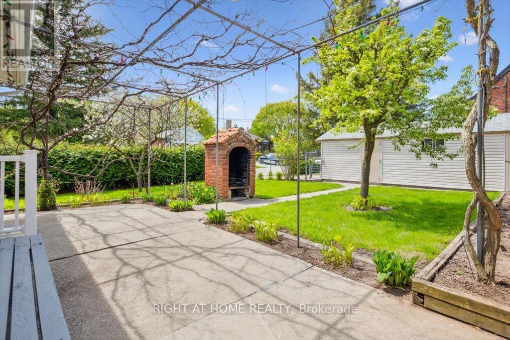 133 Prince Charles Drive, Oakville, Ontario  L6K 2E1 - Photo 23 - W12362740