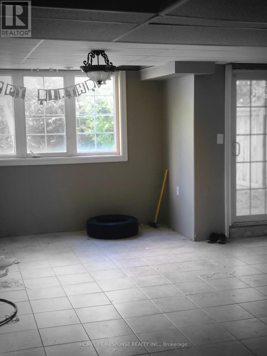 141 Rockgarden Trail, Brampton (Sandringham-Wellington), Ontario  L6R 3N2 - Photo 6 - W12362743