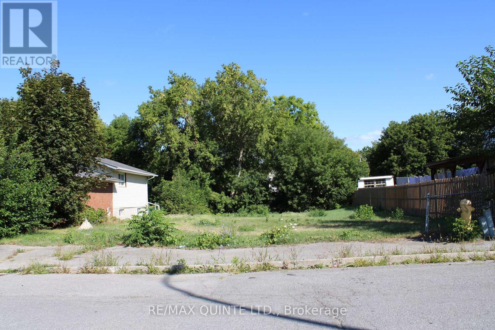 2 PANELAS CRESCENT, Quinte West, Ontario