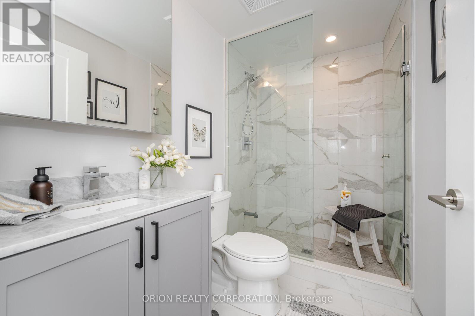 303 - 100 Eagle Rock Way, Vaughan, Ontario  L6A 5B9 - Photo 13 - N12268047