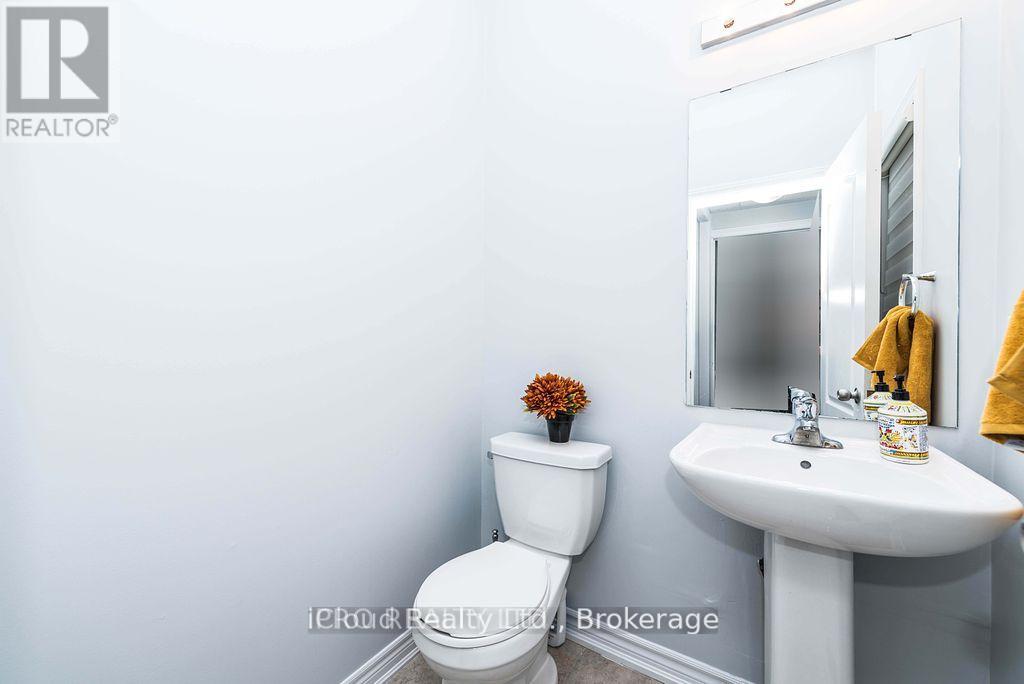 27 Tysonville Circle, Brampton, Ontario  L7A 4A6 - Photo 19 - W12362589