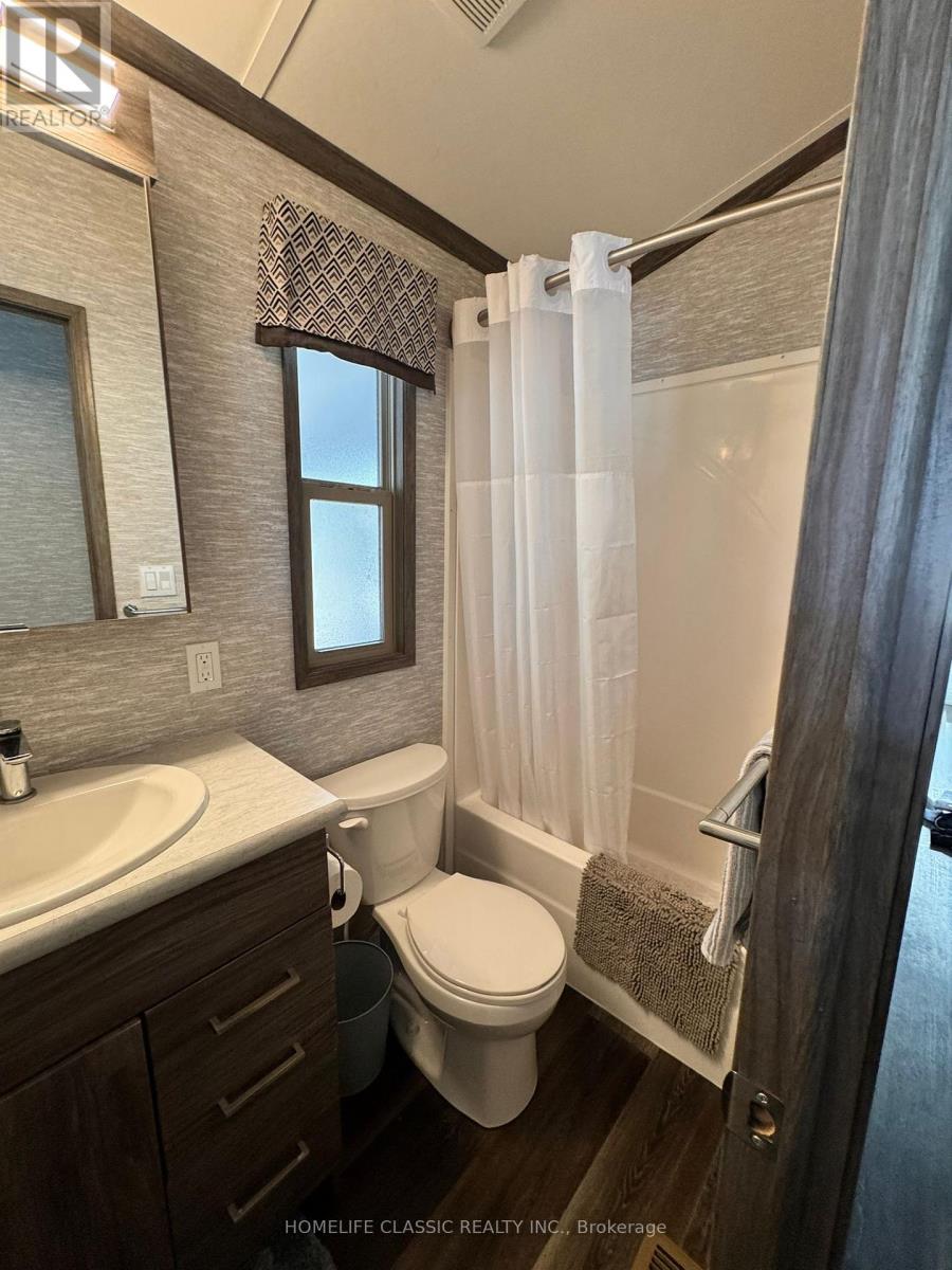 2612 Victoria Road, Kawartha Lakes, Ontario  K0M 2B0 - Photo 9 - X12362746