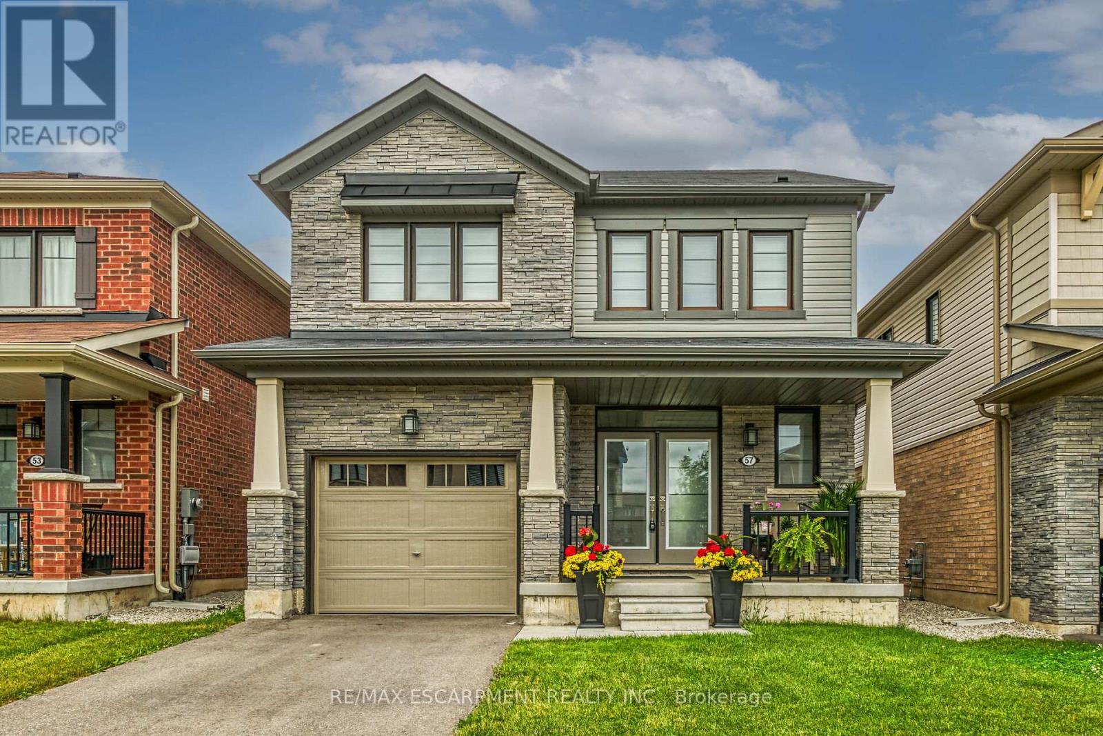 57 QUEEN MARY BOULEVARD, Hamilton, Ontario