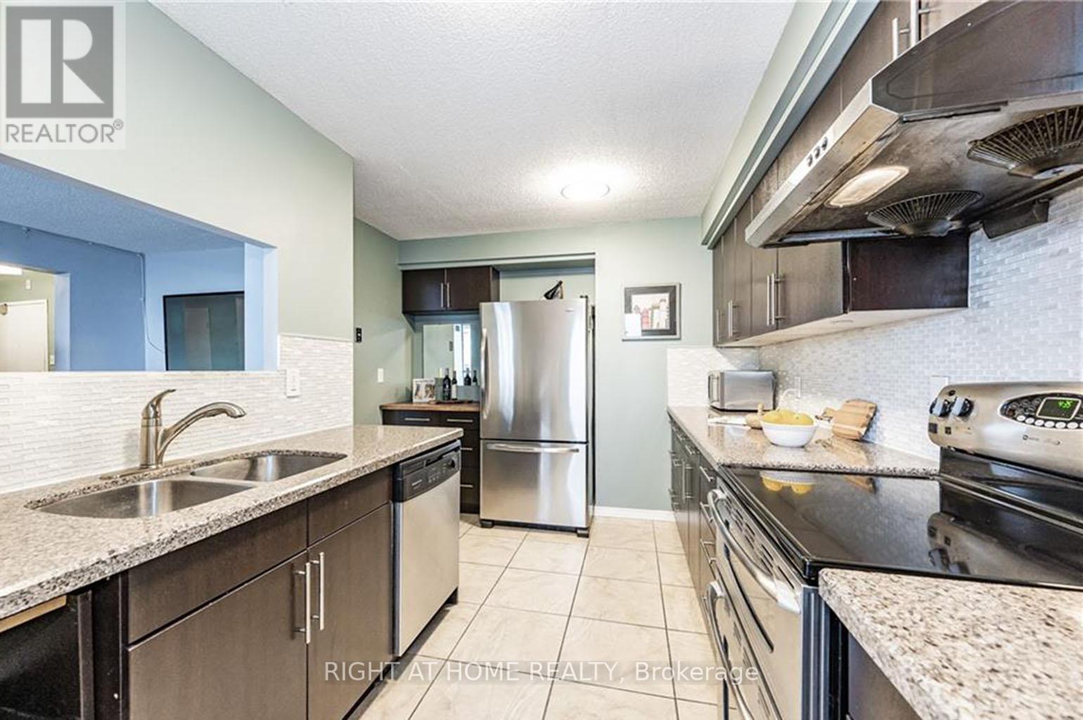 903 - 375 King Street N, Waterloo, Ontario  N2J 4L6 - Photo 17 - X12362775